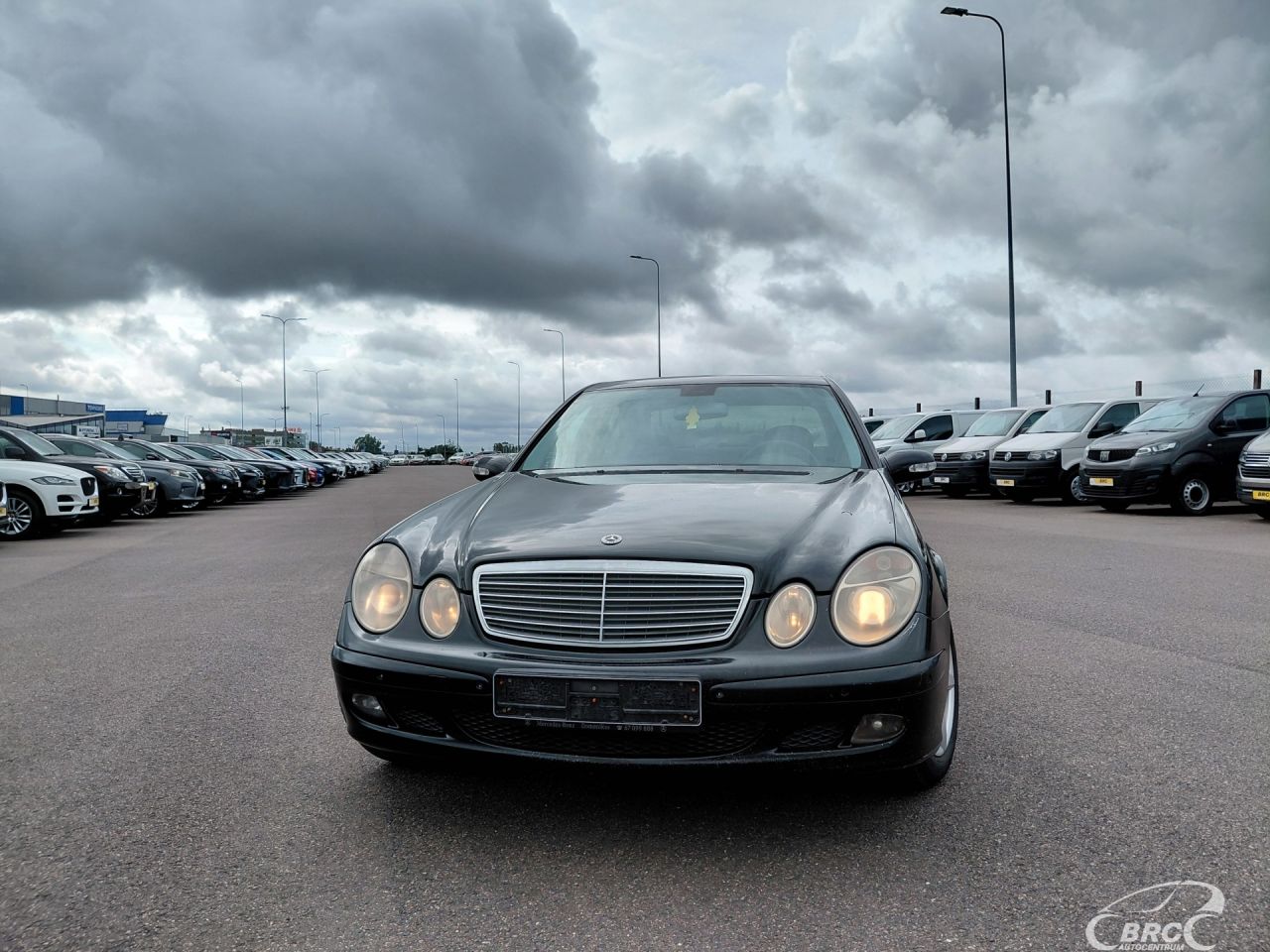 Mercedes-Benz E200 | 1
