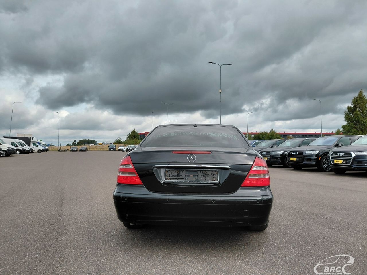 Mercedes-Benz E200 | 4