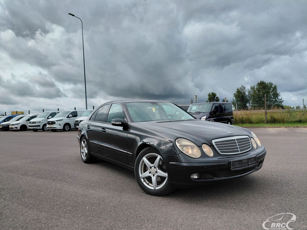 Mercedes-Benz E200 | 2