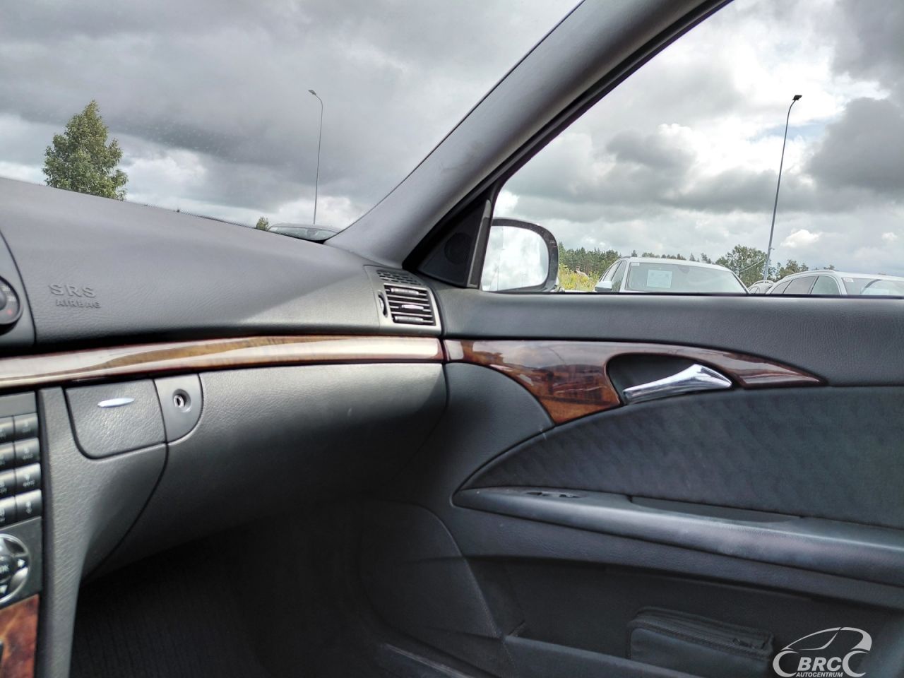 Mercedes-Benz E200 | 12