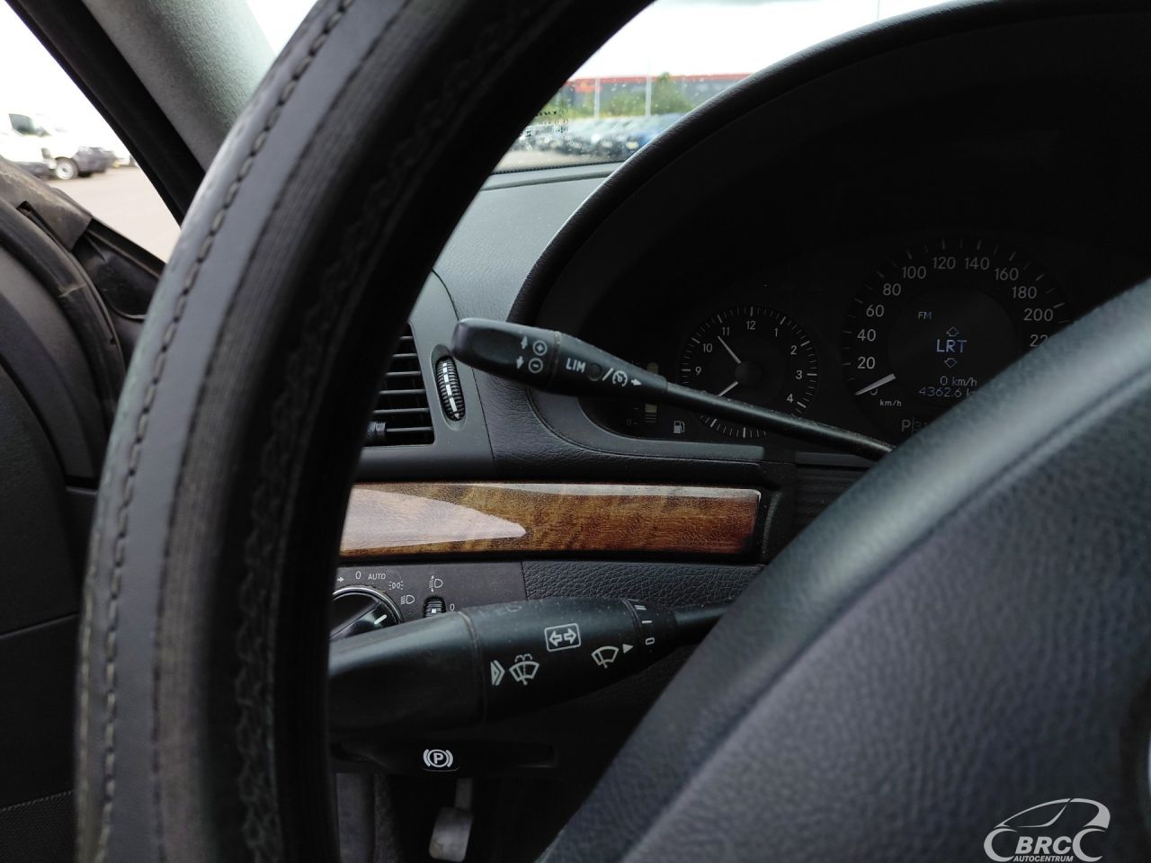 Mercedes-Benz E200 | 16
