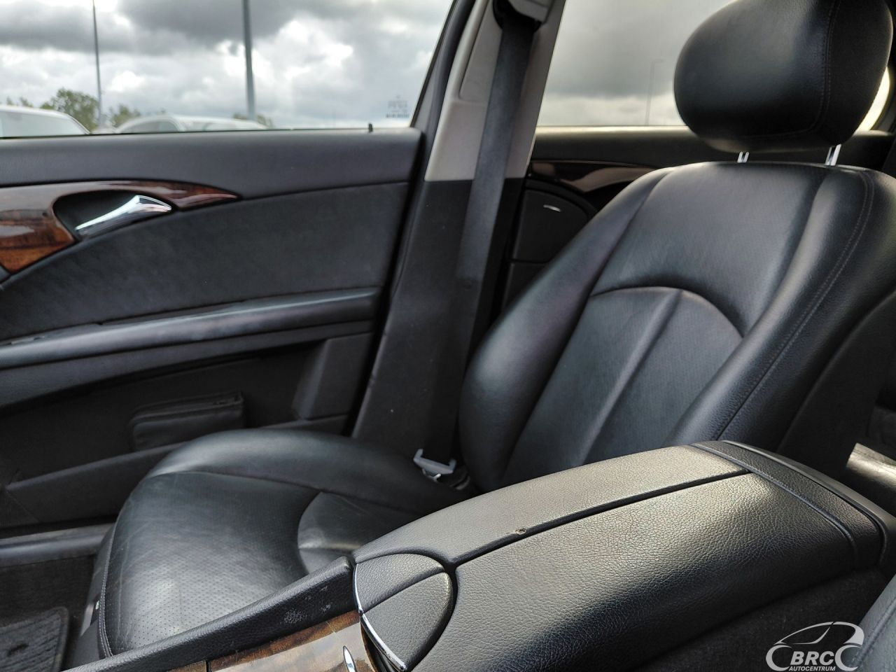 Mercedes-Benz E200 | 13
