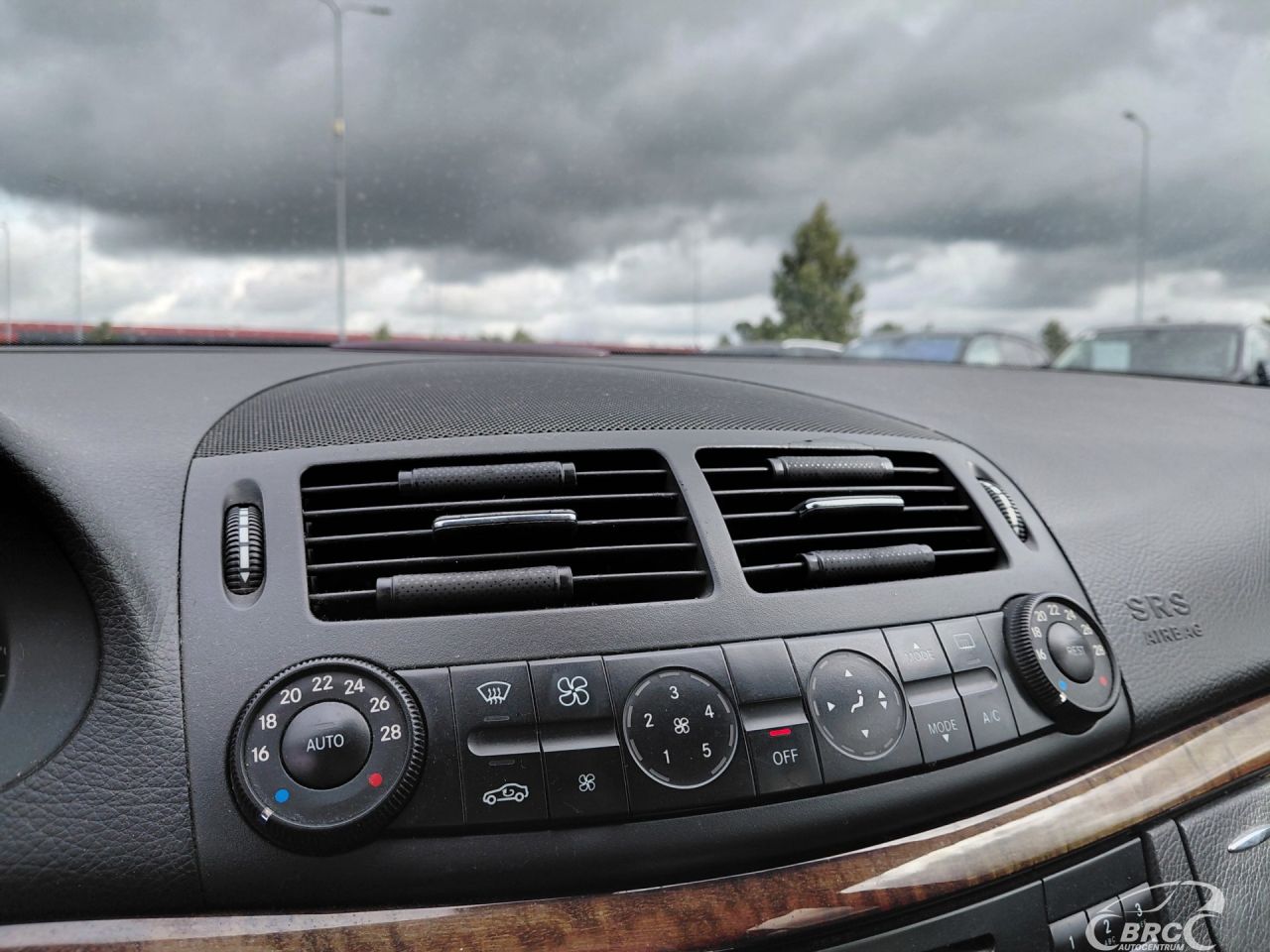 Mercedes-Benz E200 | 17