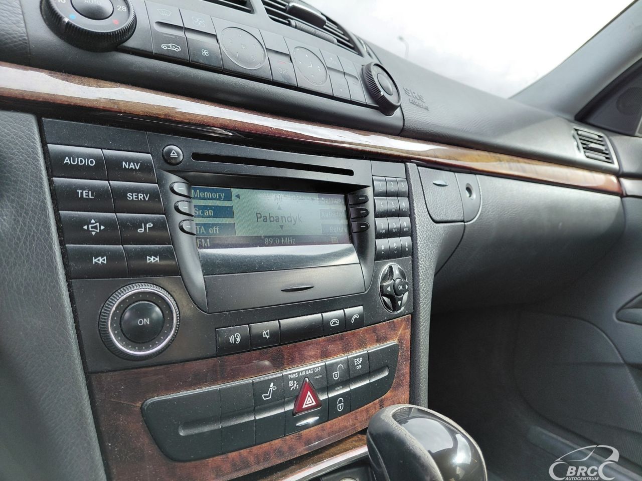 Mercedes-Benz E200 | 10