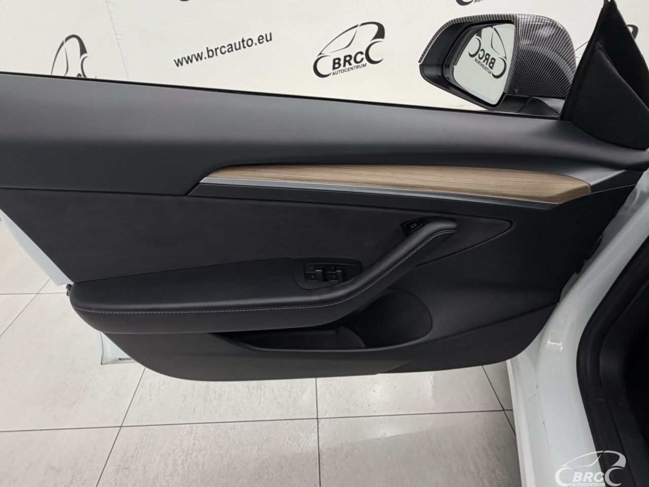 Tesla Model 3 | 16