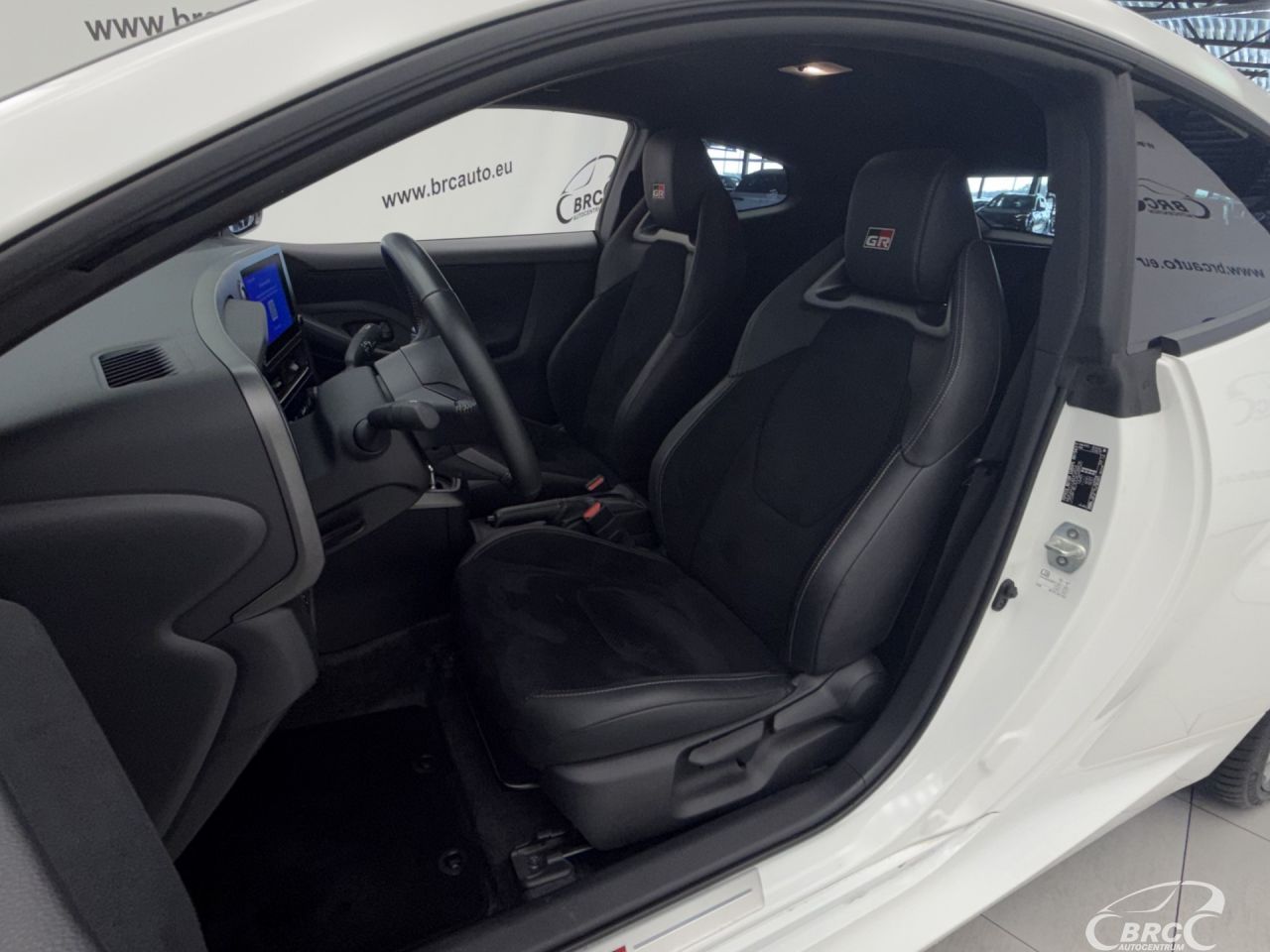 Toyota Yaris | 19