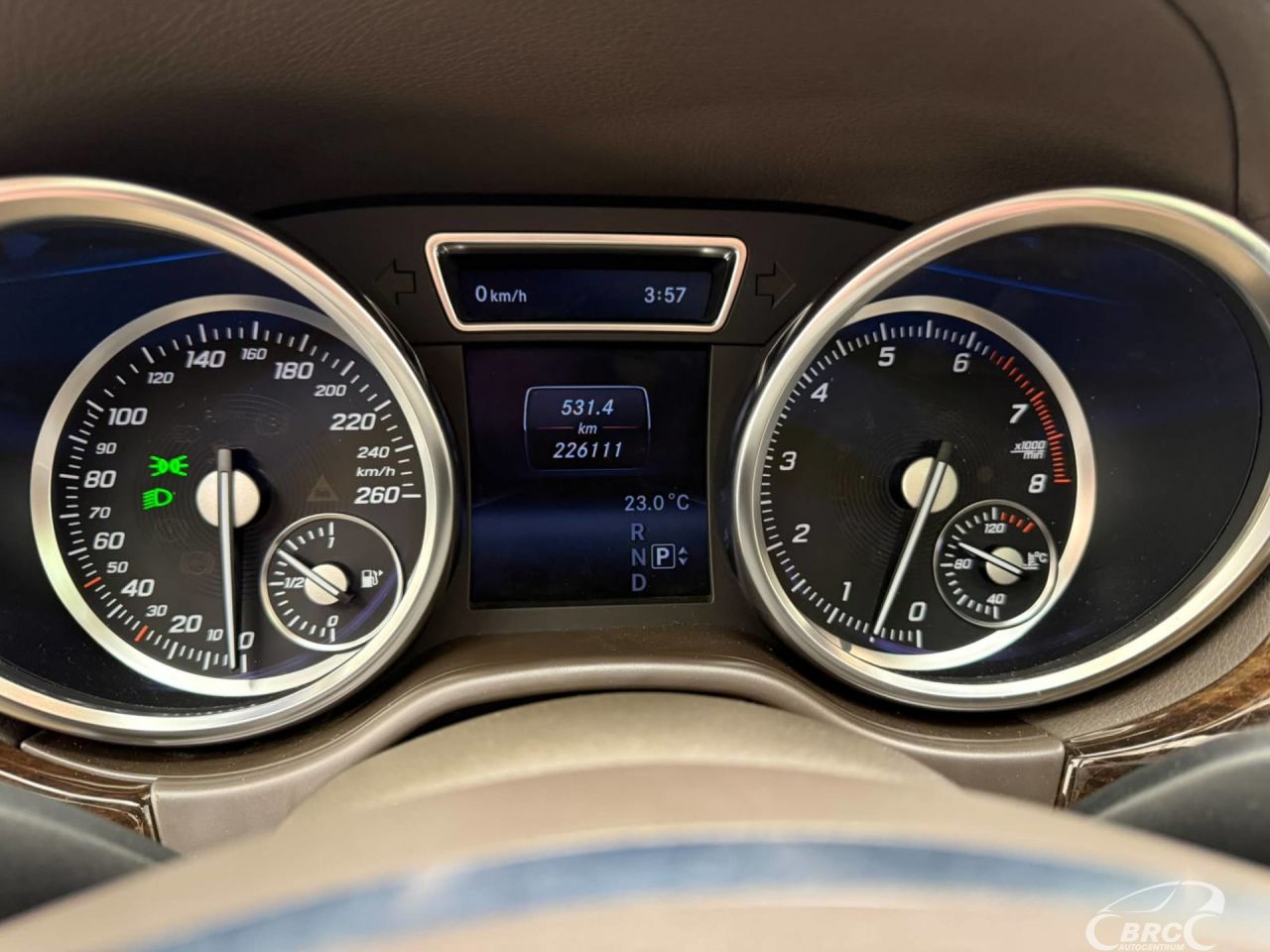 Mercedes-Benz GL450 | 4