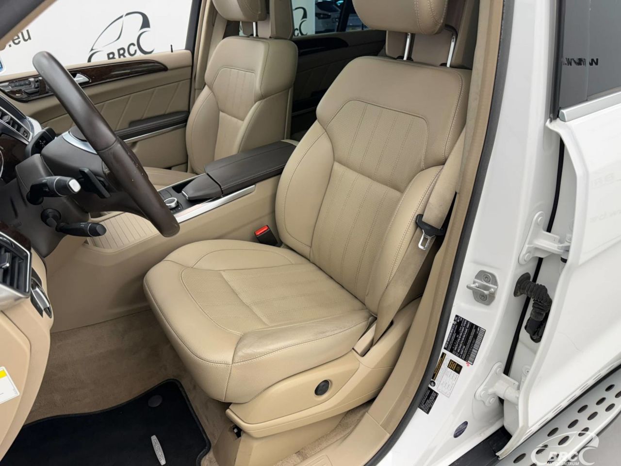 Mercedes-Benz GL450 | 9