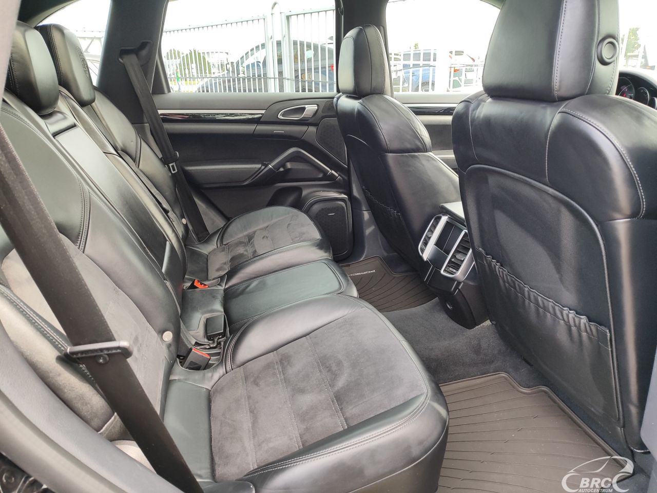 Porsche Cayenne | 10