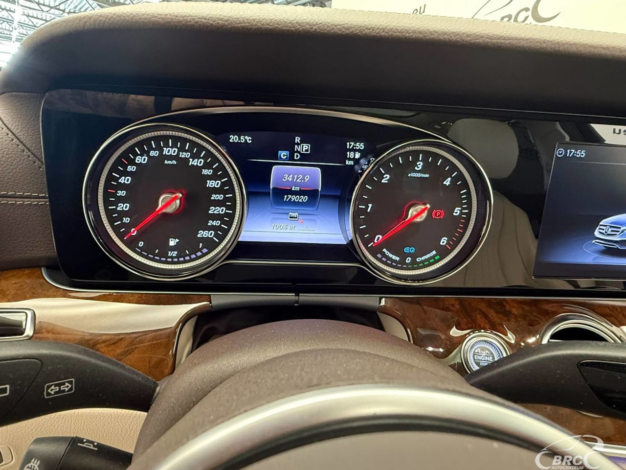 Mercedes-Benz E300 | 9