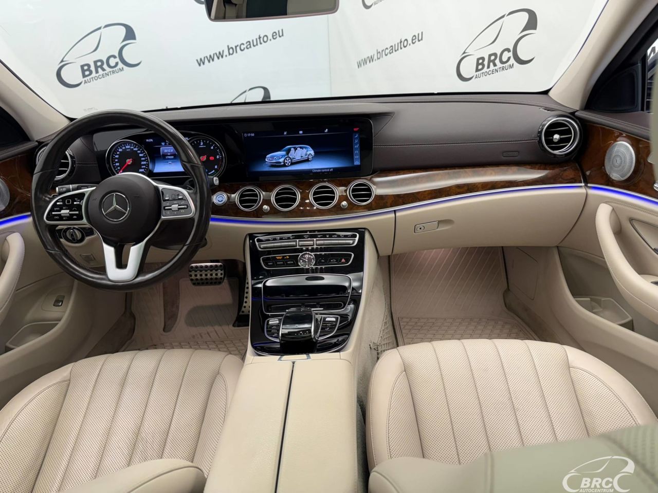 Mercedes-Benz E300 | 2