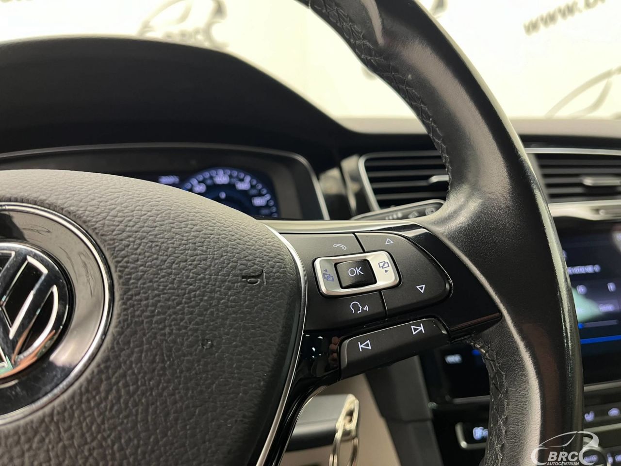 Volkswagen Golf | 16