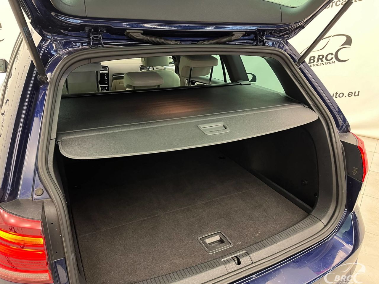 Volkswagen Golf | 9