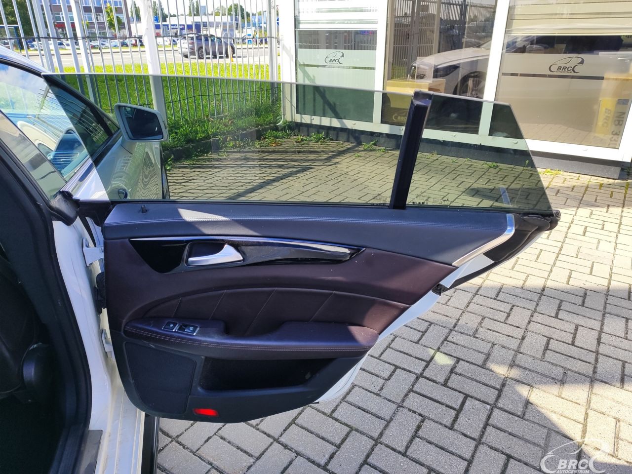 Mercedes-Benz CLS350 | 11
