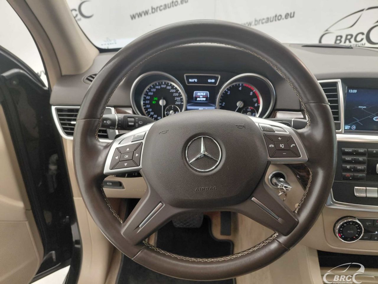 Mercedes-Benz ML350 | 13