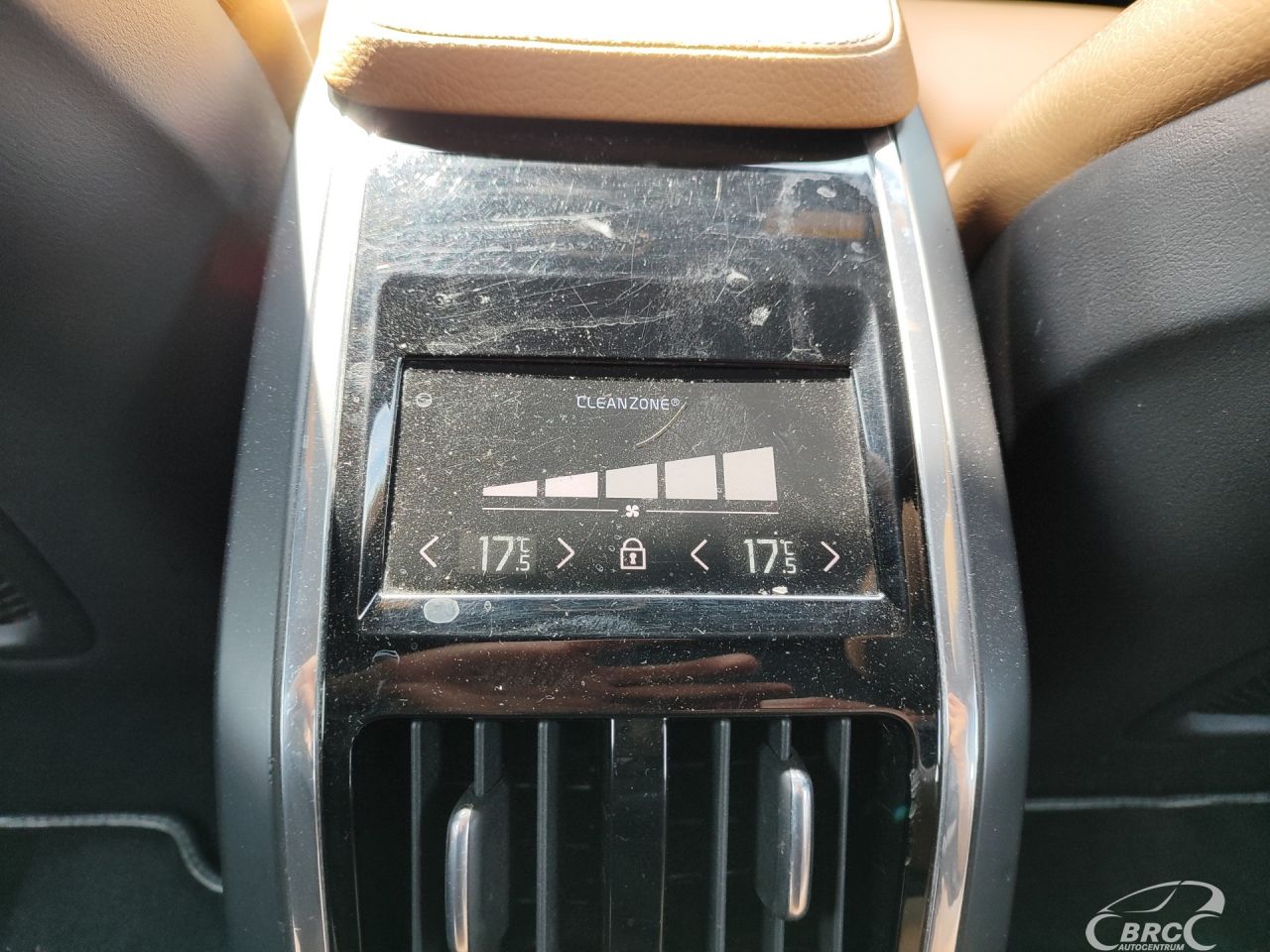 Volvo S90 | 16