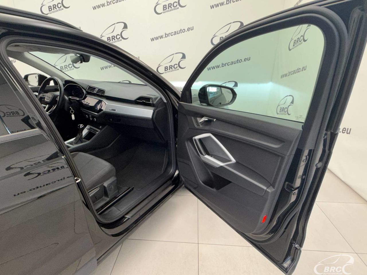 Audi Q3 | 6