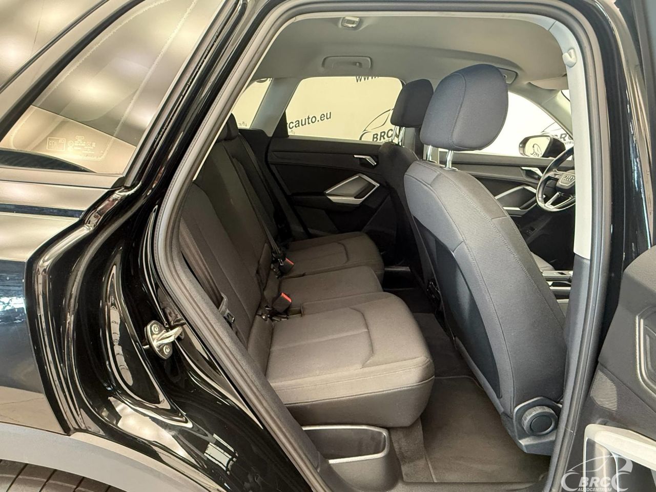 Audi Q3 | 9