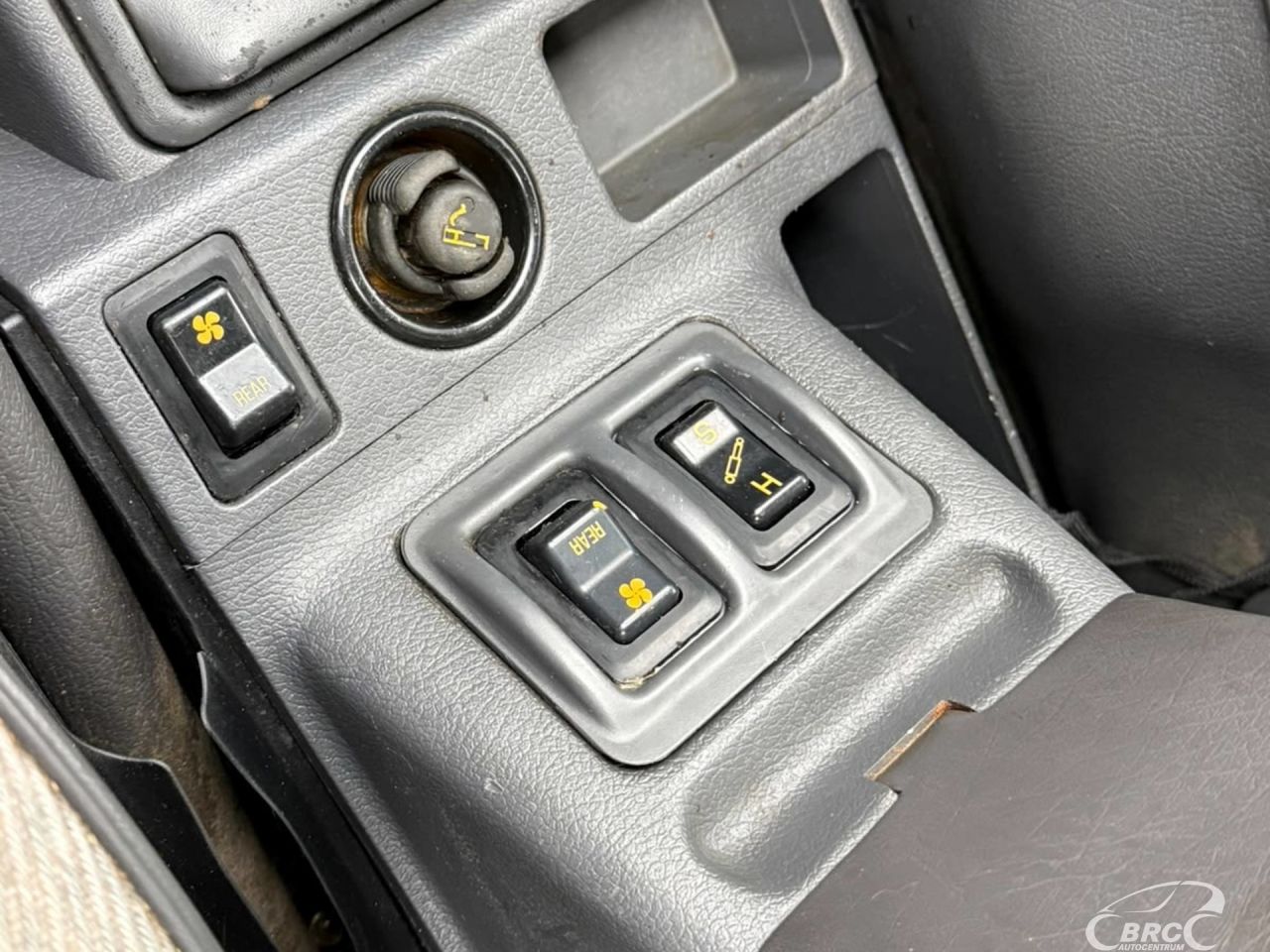 Mitsubishi Pajero | 12