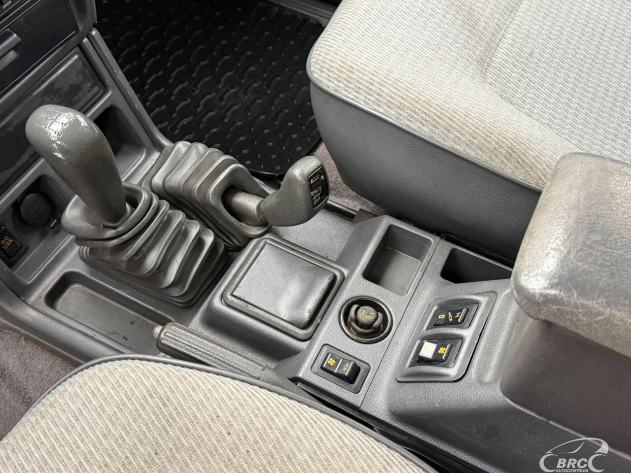 Mitsubishi Pajero | 11