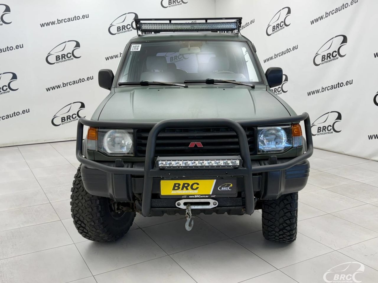 Mitsubishi Pajero | 18