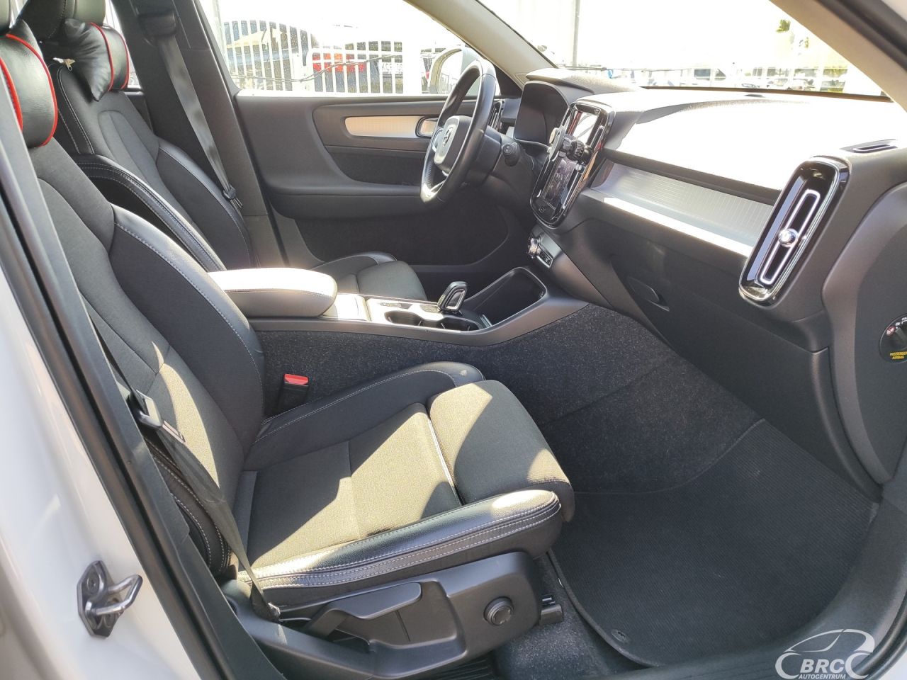 Volvo XC40 | 6