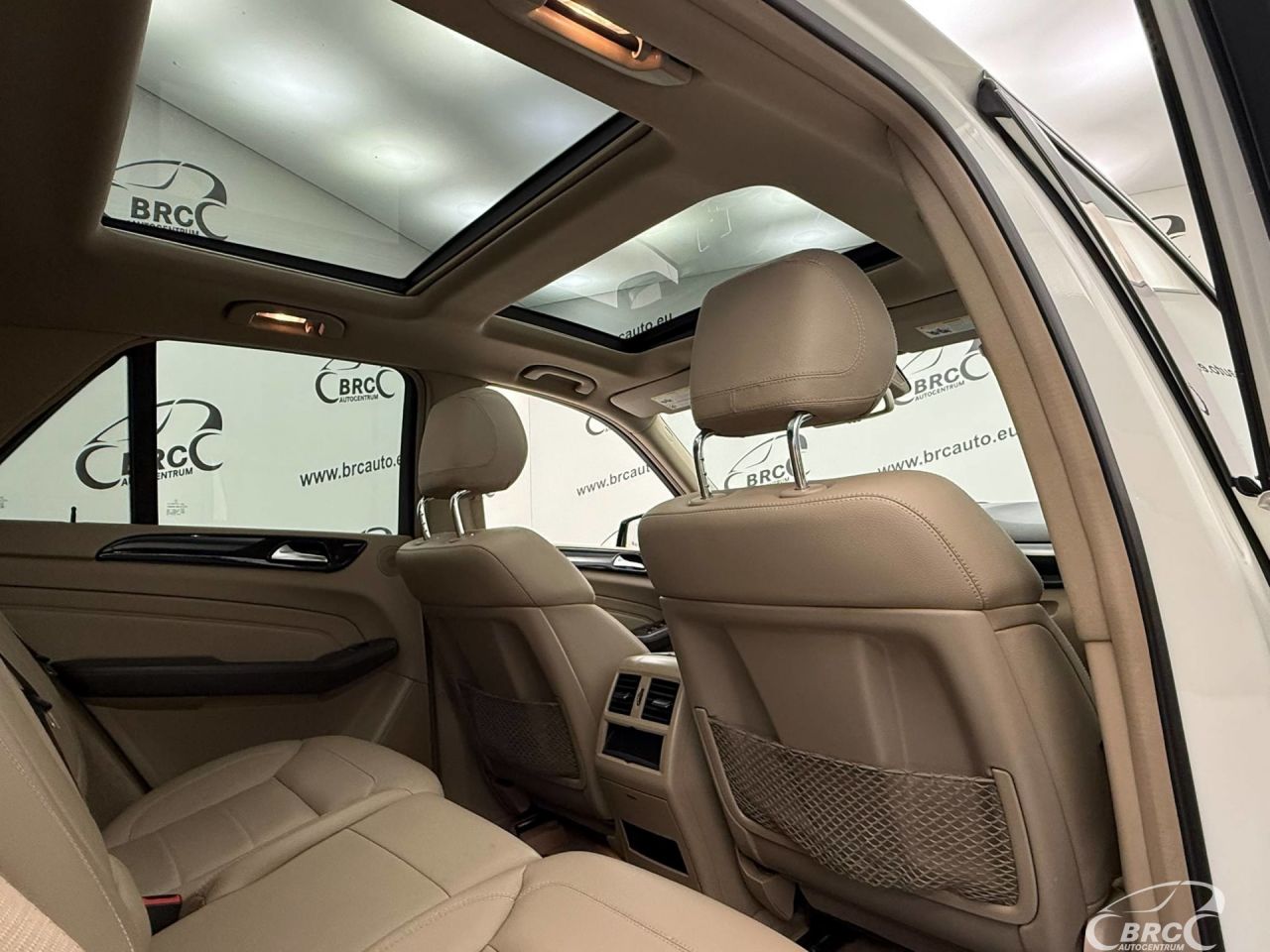 Mercedes-Benz ML350 | 8