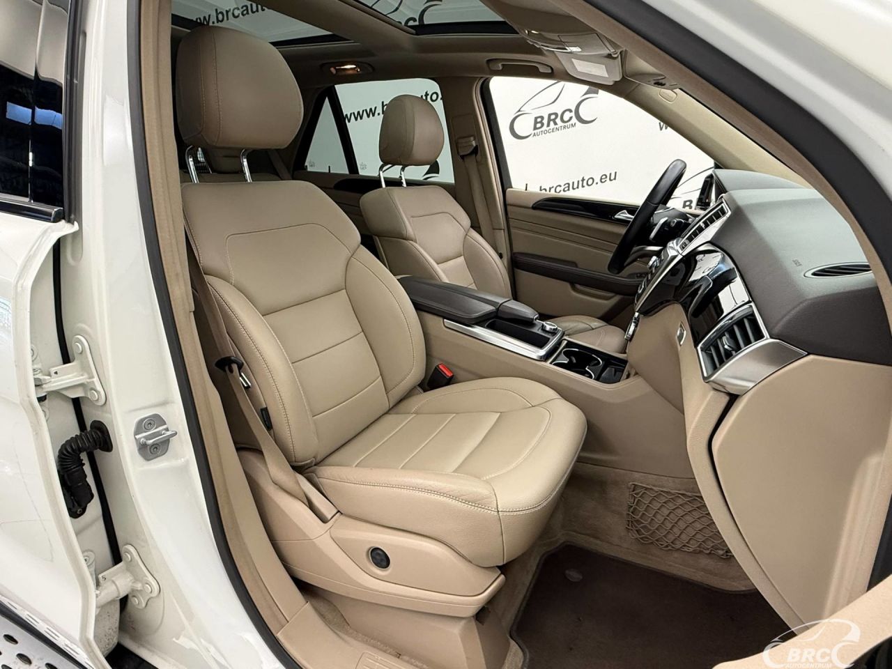 Mercedes-Benz ML350 | 5