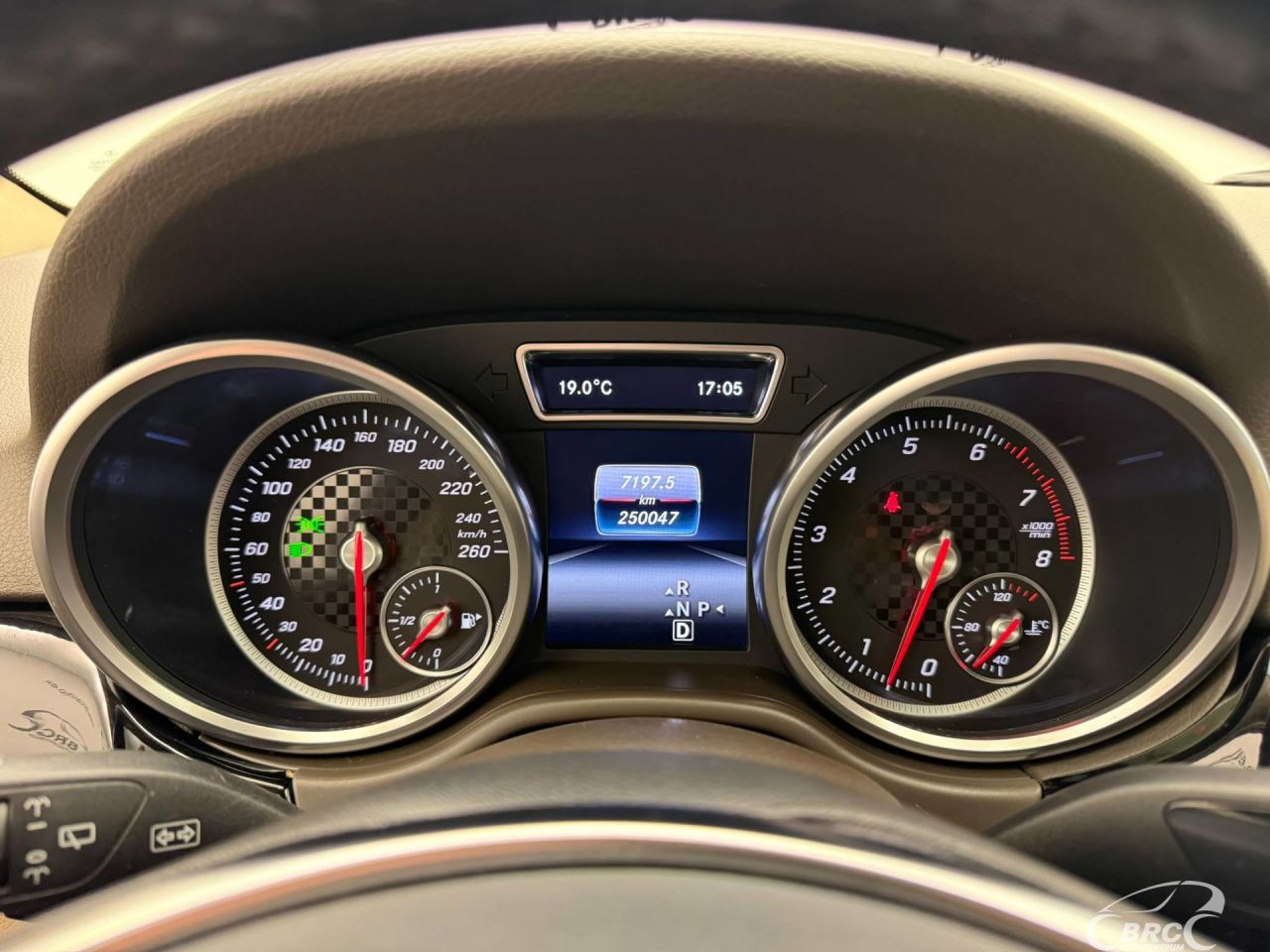 Mercedes-Benz ML350 | 9