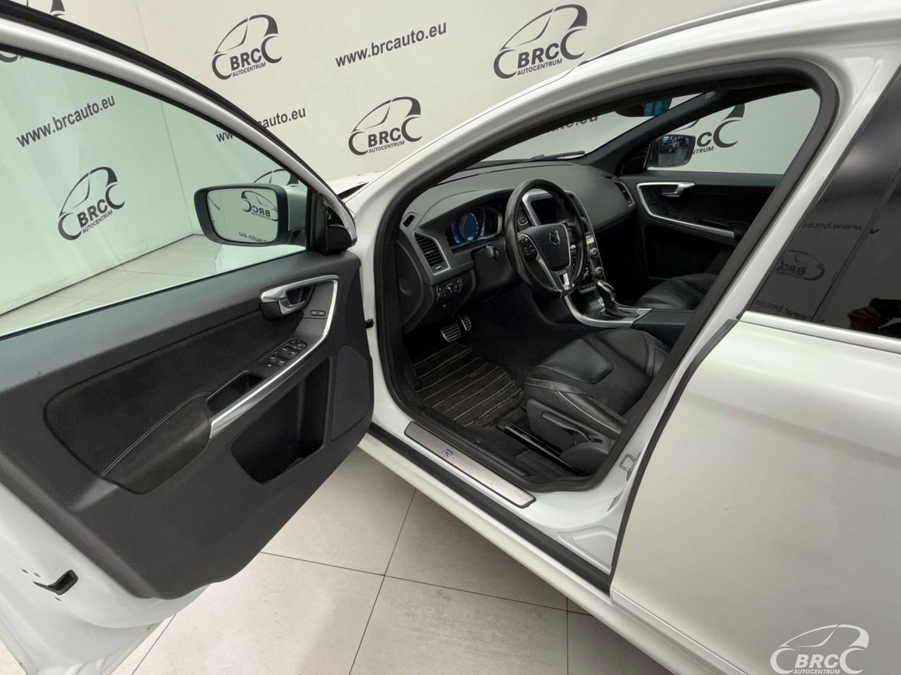 Volvo XC60 | 8