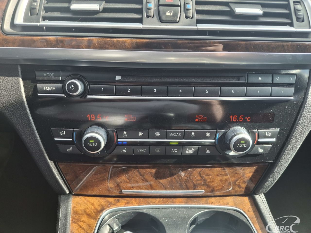 BMW 740 | 15