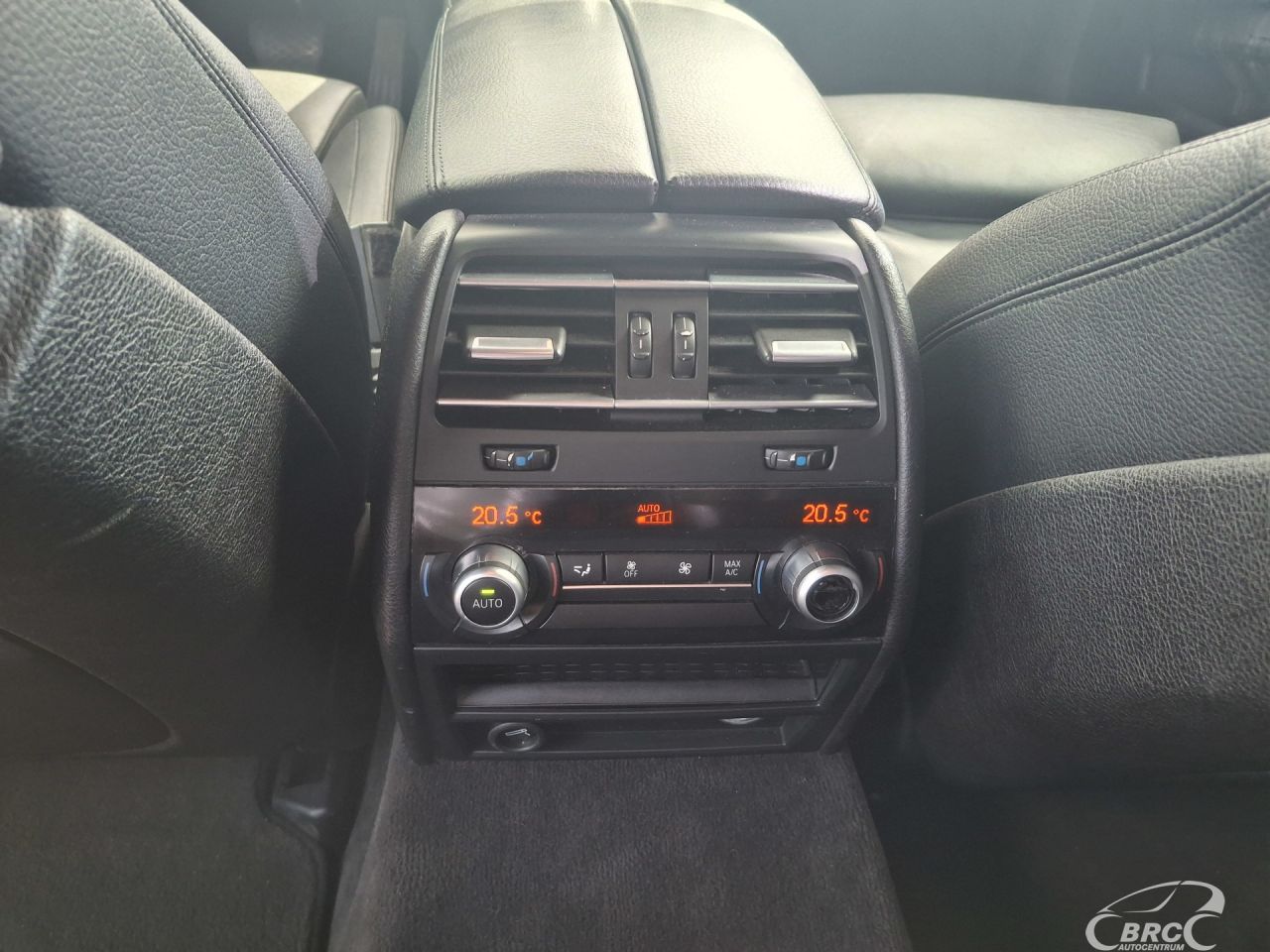 BMW 740 | 11