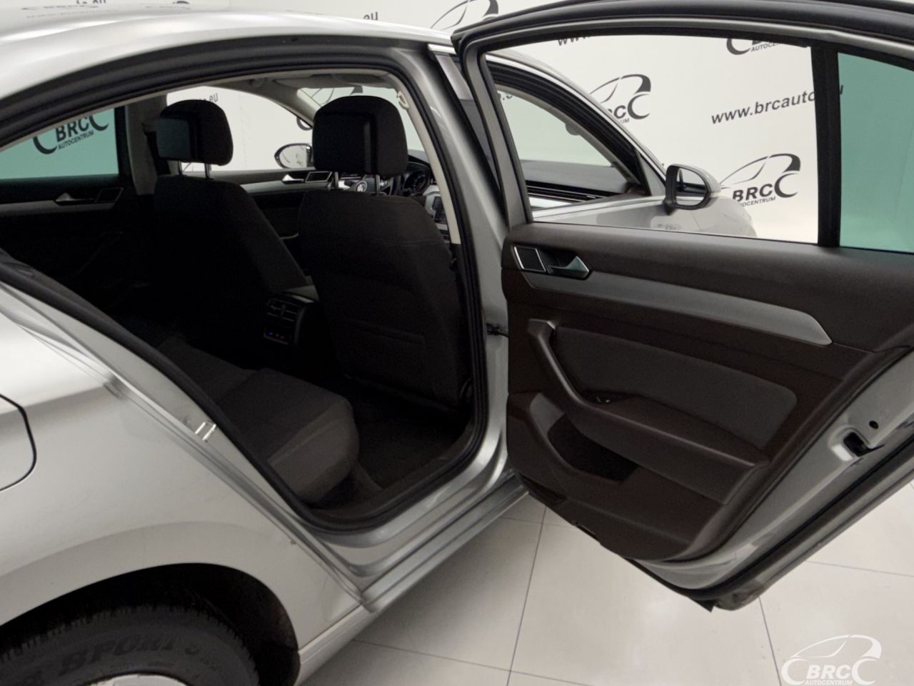 Volkswagen Passat | 11