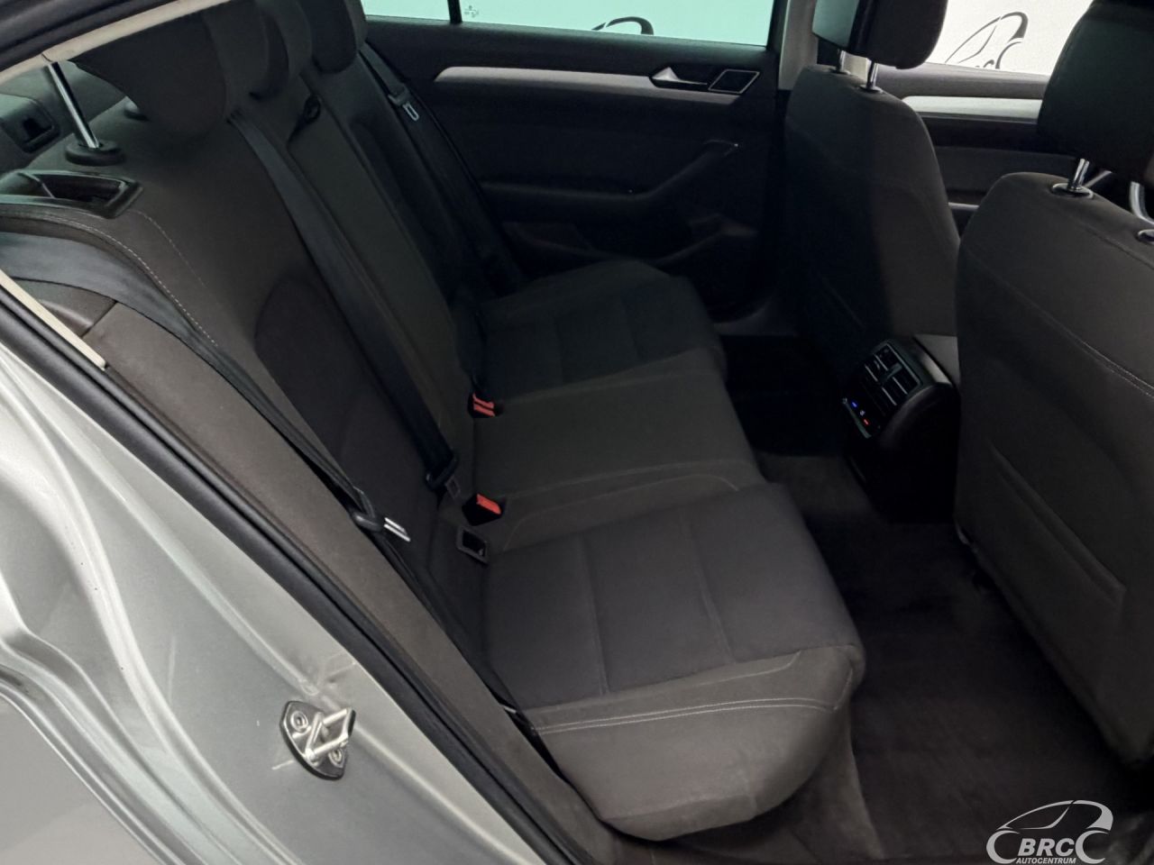 Volkswagen Passat | 9