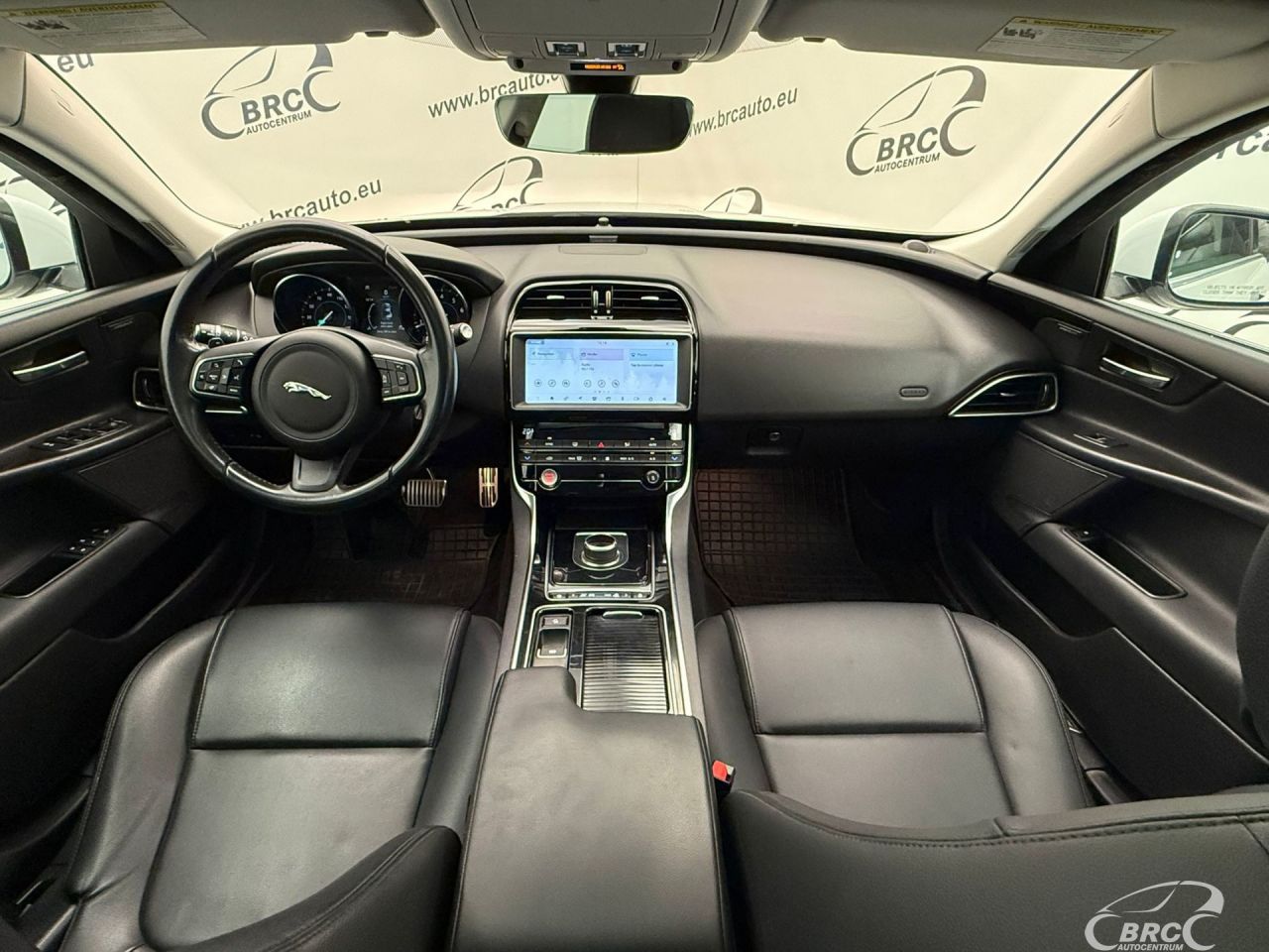 Jaguar XE | 2