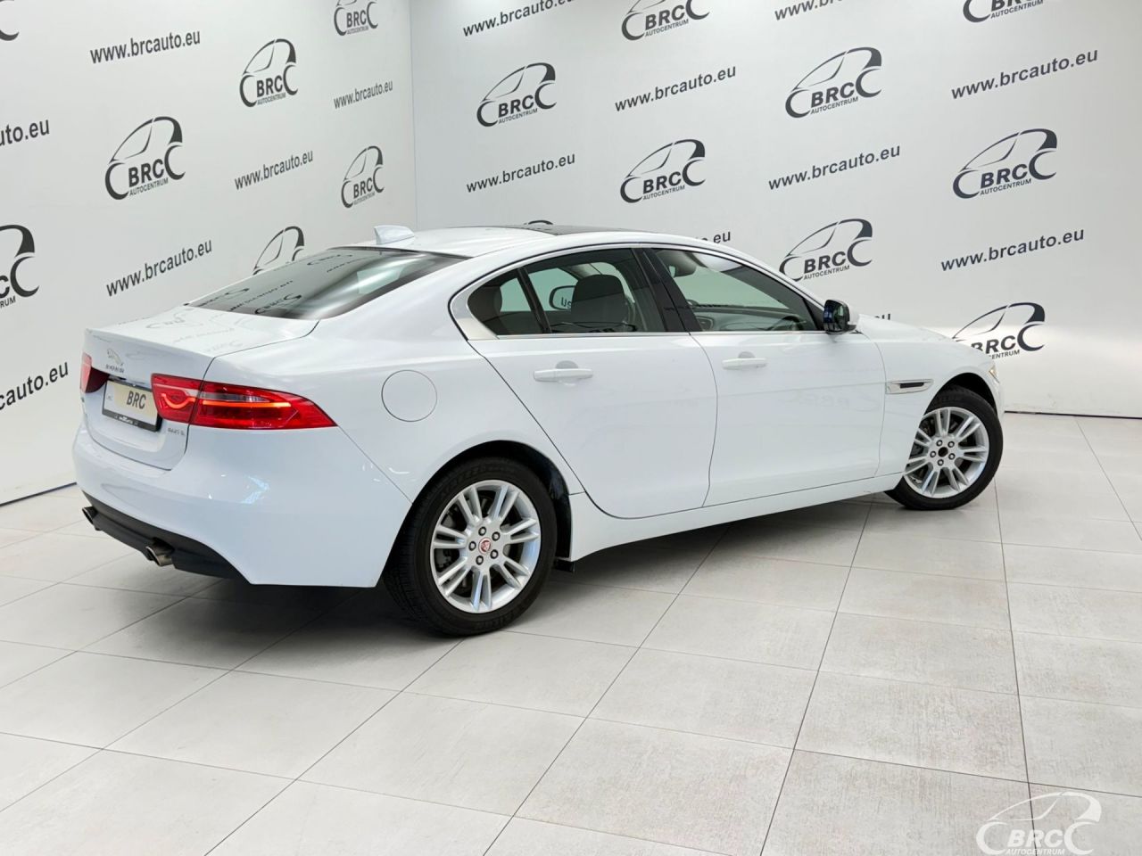 Jaguar XE | 1