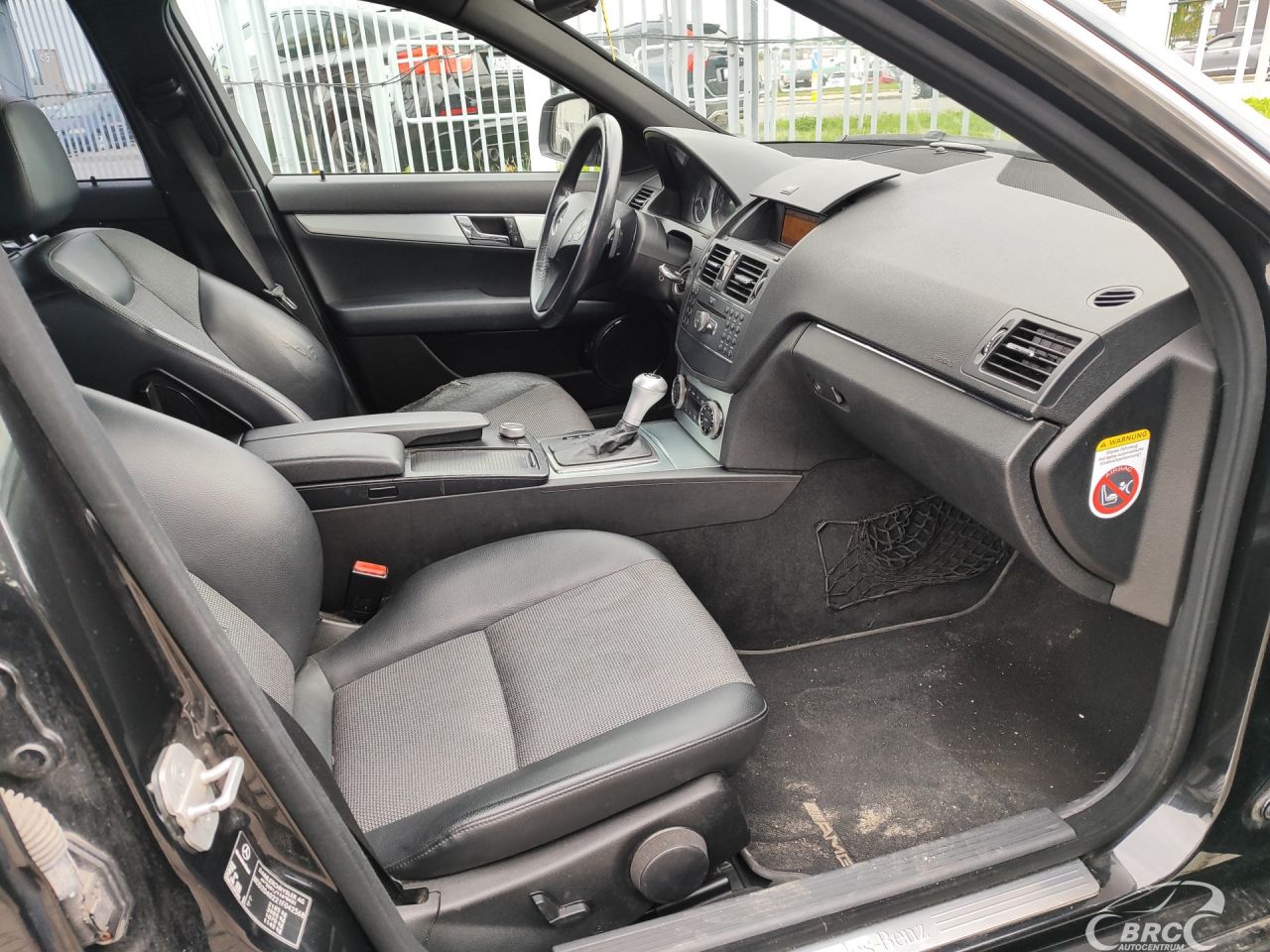 Mercedes-Benz C320 | 6