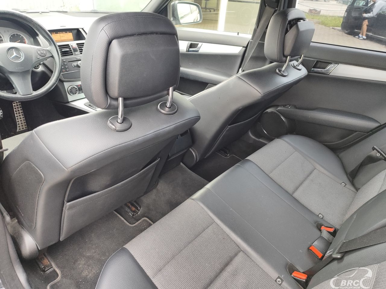 Mercedes-Benz C320 | 14
