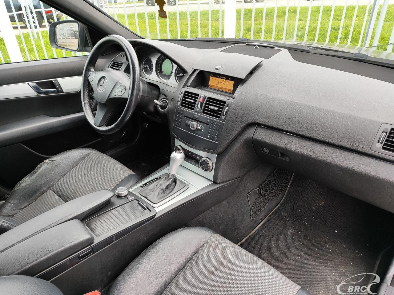 Mercedes-Benz C320 | 7