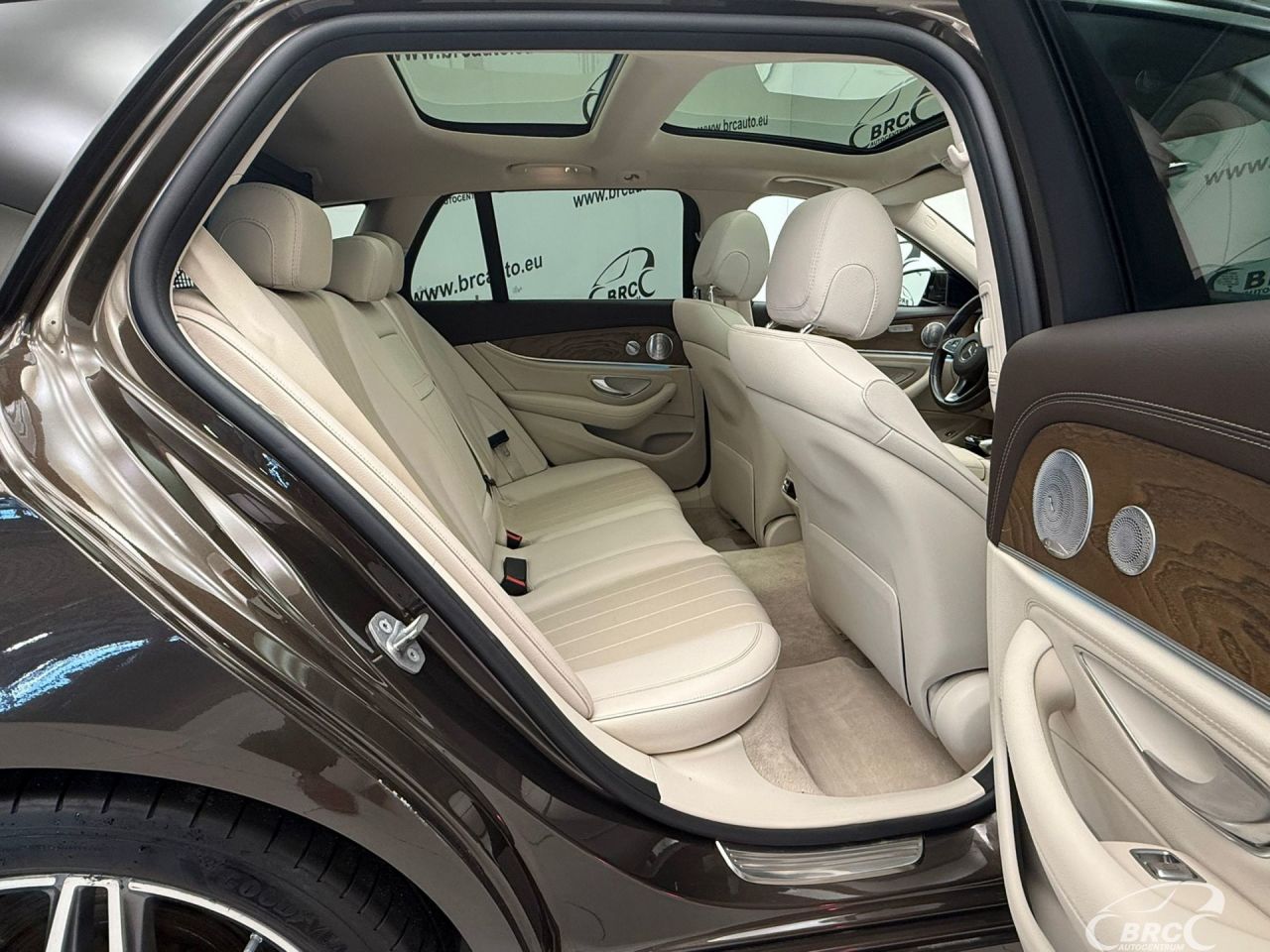 Mercedes-Benz E400 | 7