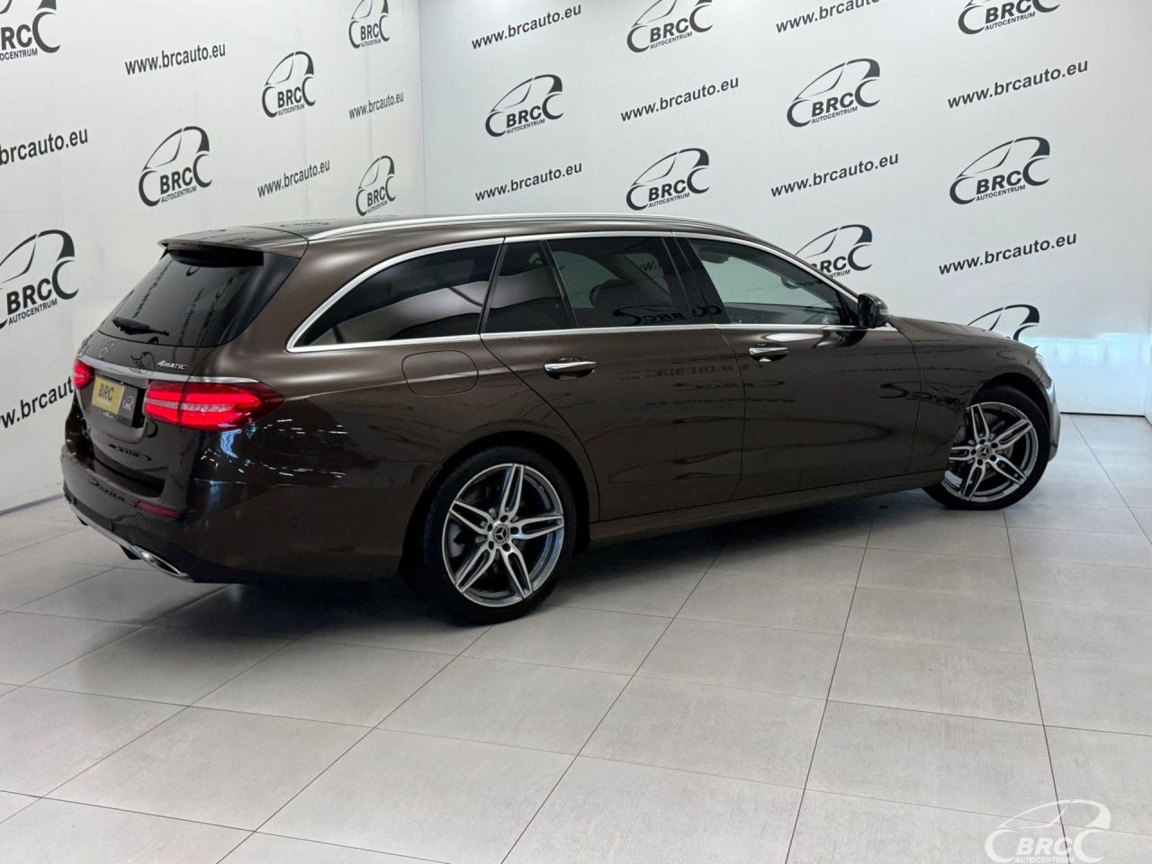 Mercedes-Benz E400 | 1