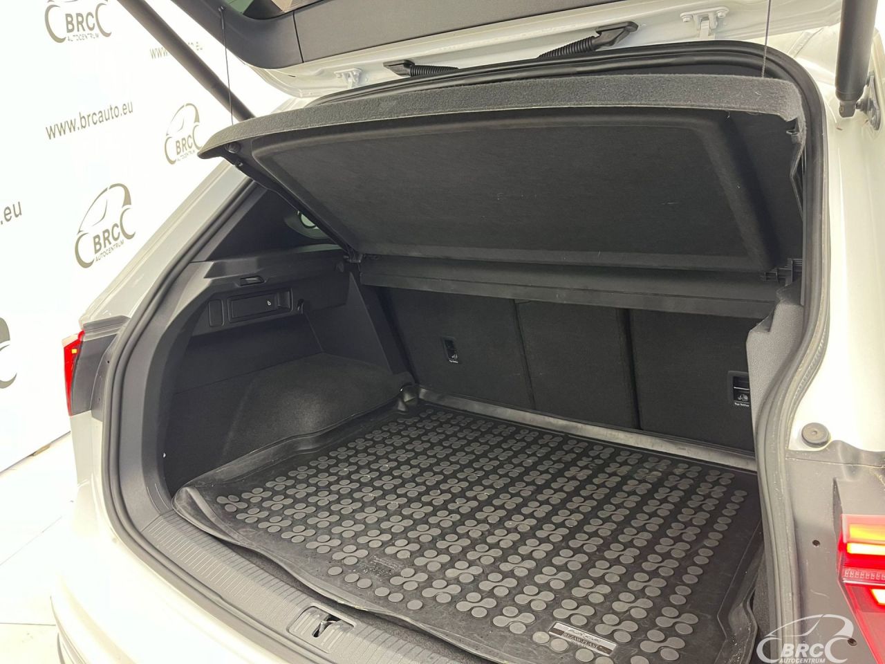 Volkswagen Tiguan | 8