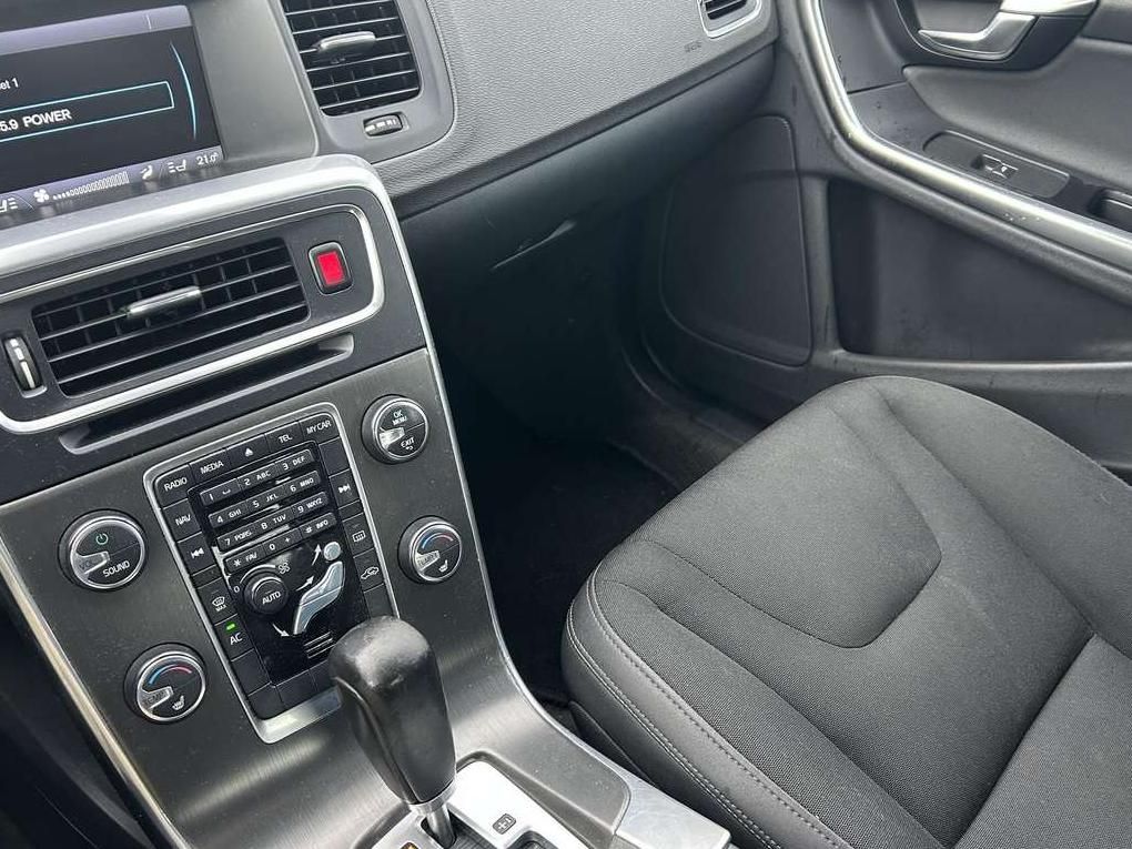 Volvo S60 | 12