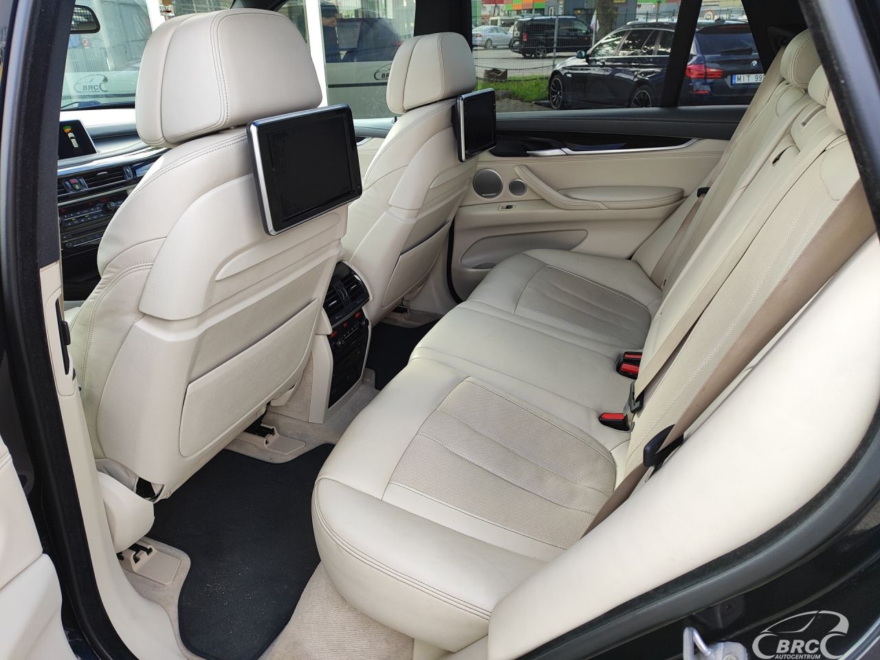 BMW X5 | 11