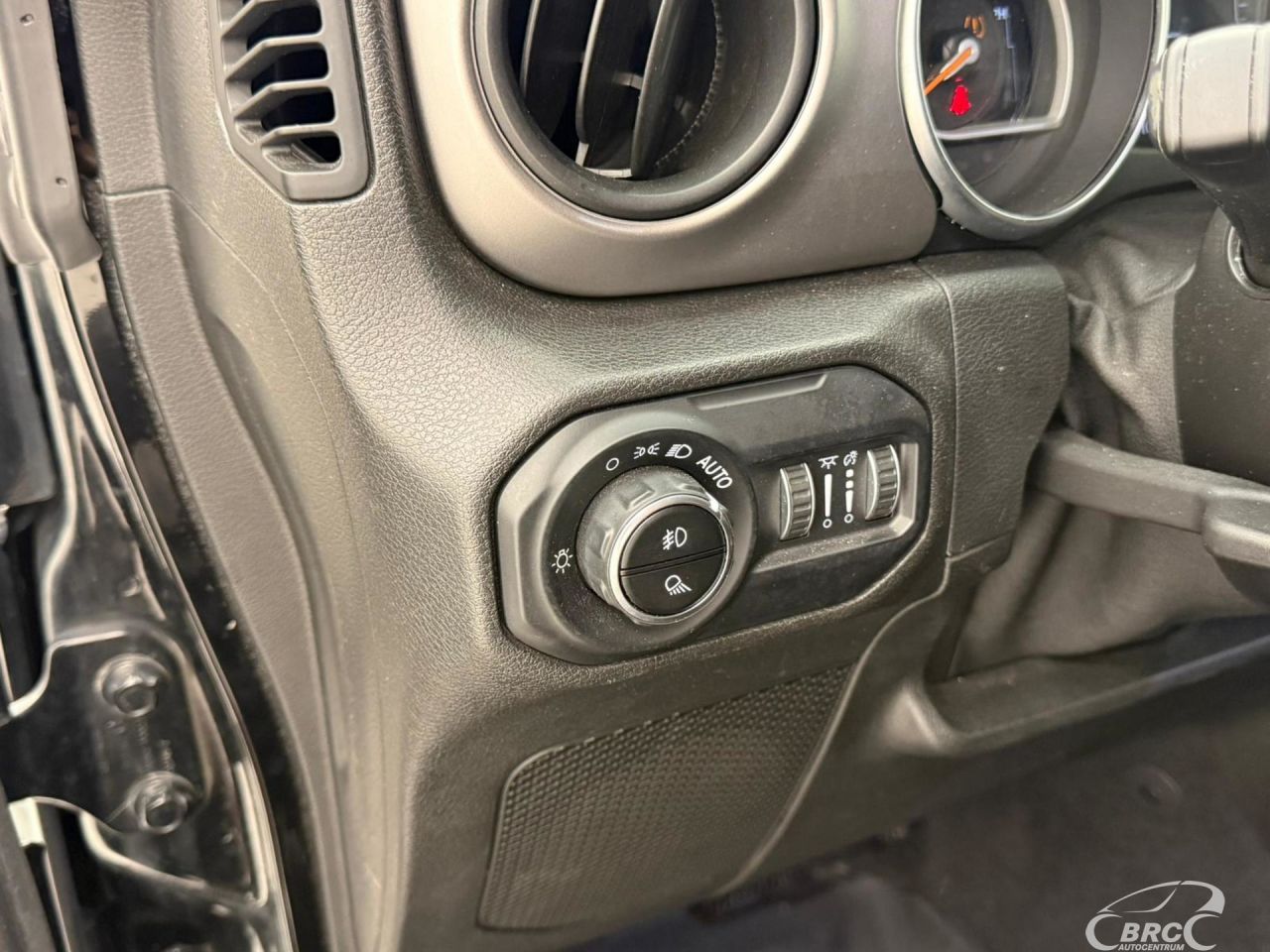 Jeep Wrangler | 10