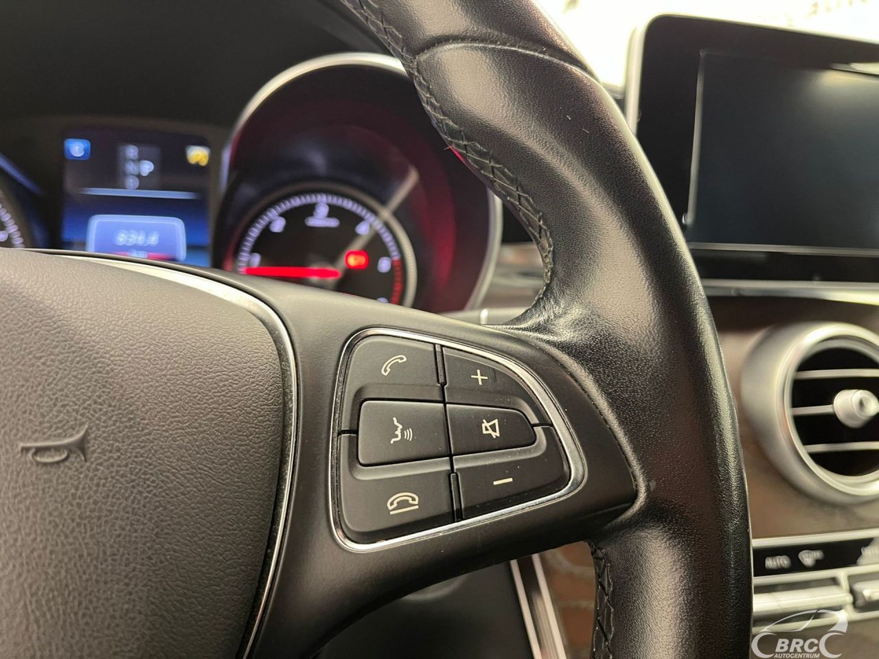 Mercedes-Benz GLC220 | 17