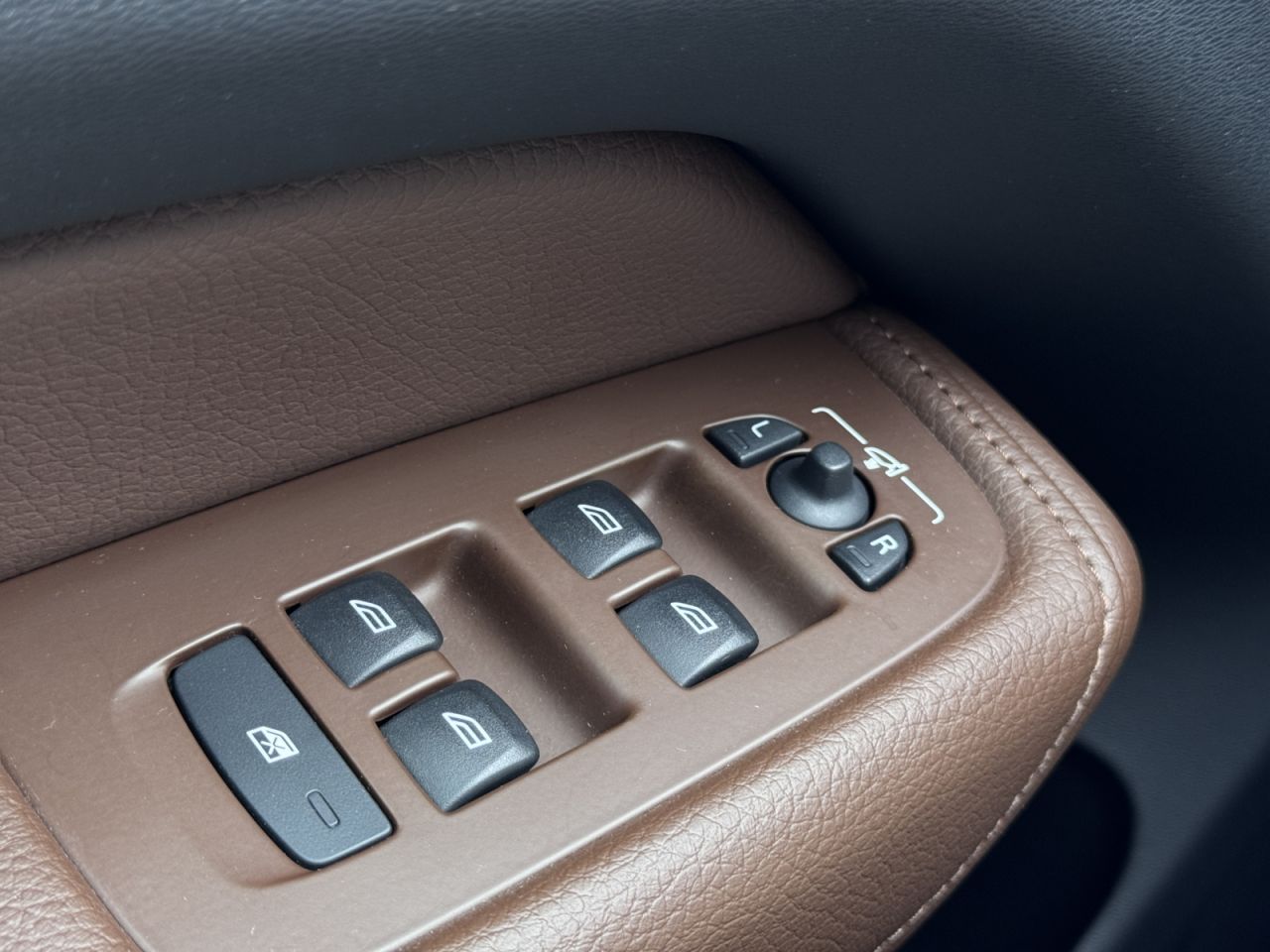 Volvo XC60 | 28