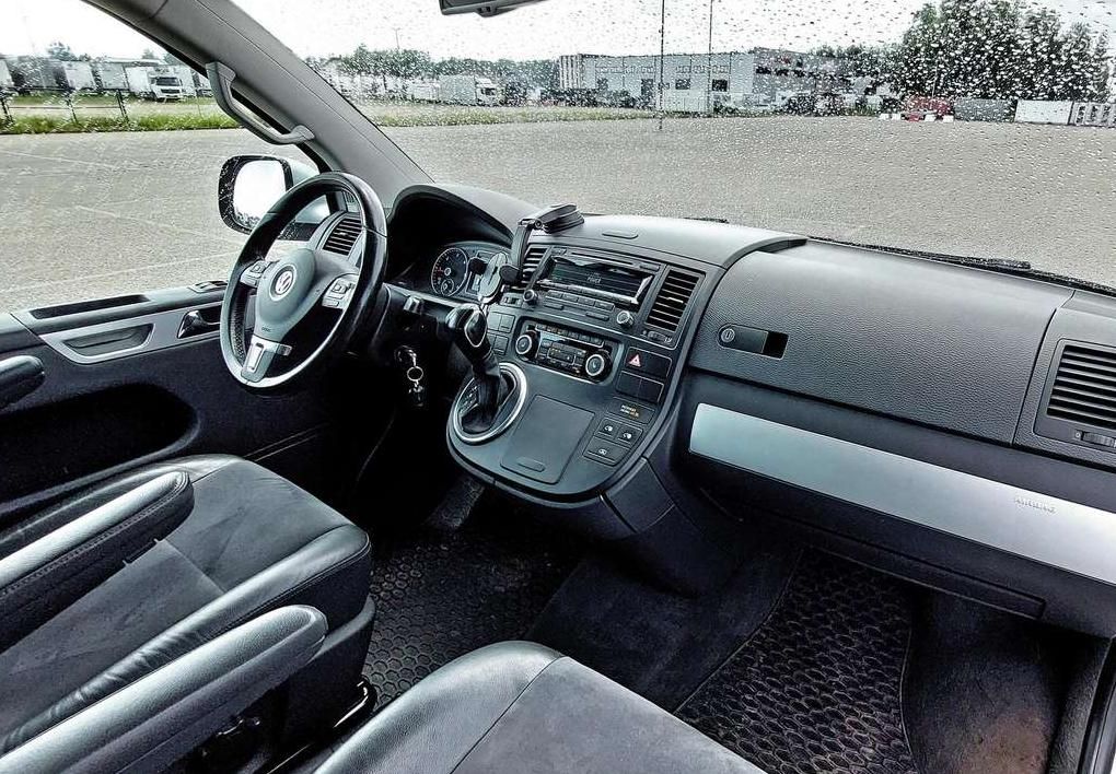 Volkswagen Multivan | 16