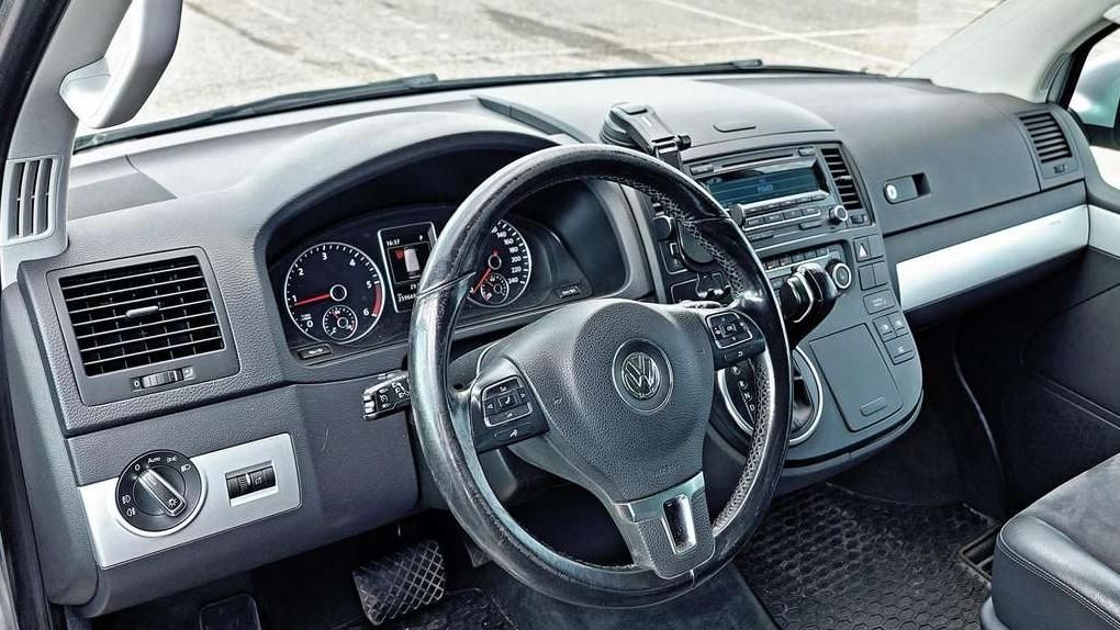 Volkswagen Multivan | 14