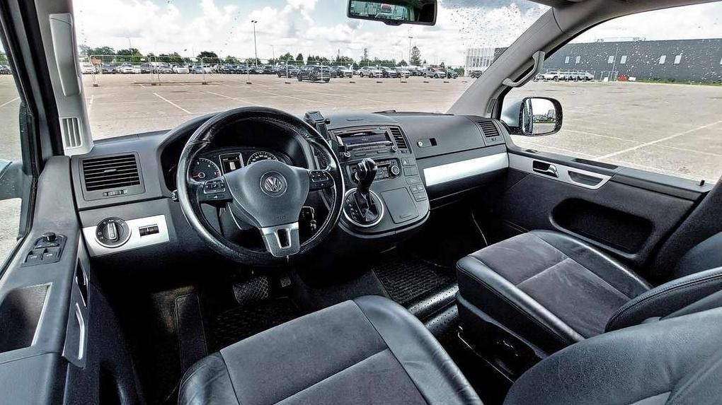 Volkswagen Multivan | 23